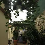 Chryssa Apartamento *