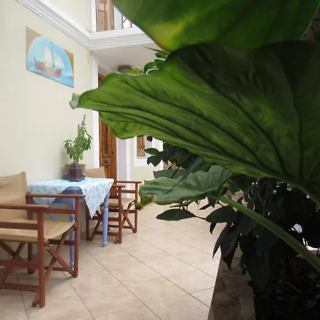 公寓 克里撒客房旅馆