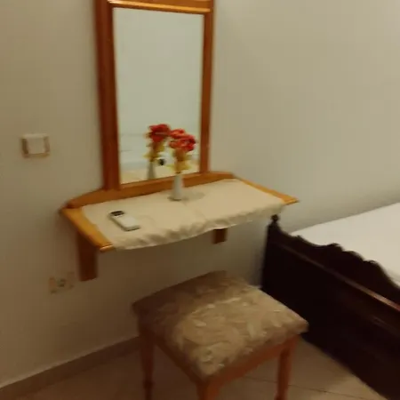 克里撒客房旅馆 公寓 *