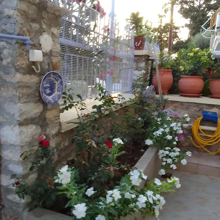 公寓 克里撒客房旅馆