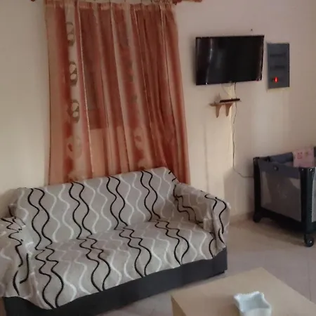 克里撒客房旅馆 *